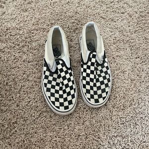 Checkered Vans size 7.5